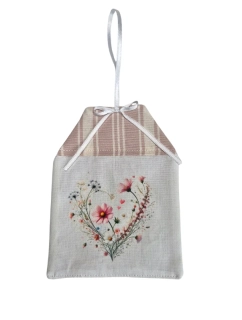 Textilní dekorační domeček